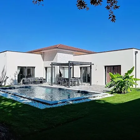 Villa Contemporary With Pool Creysse (Dordogne)